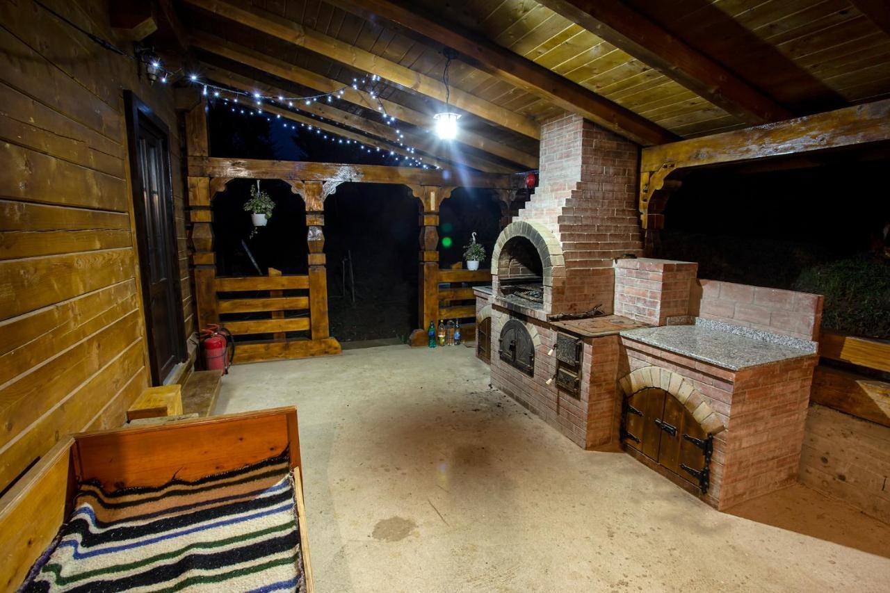Tulean Cabin Săcel Exteriér fotografie